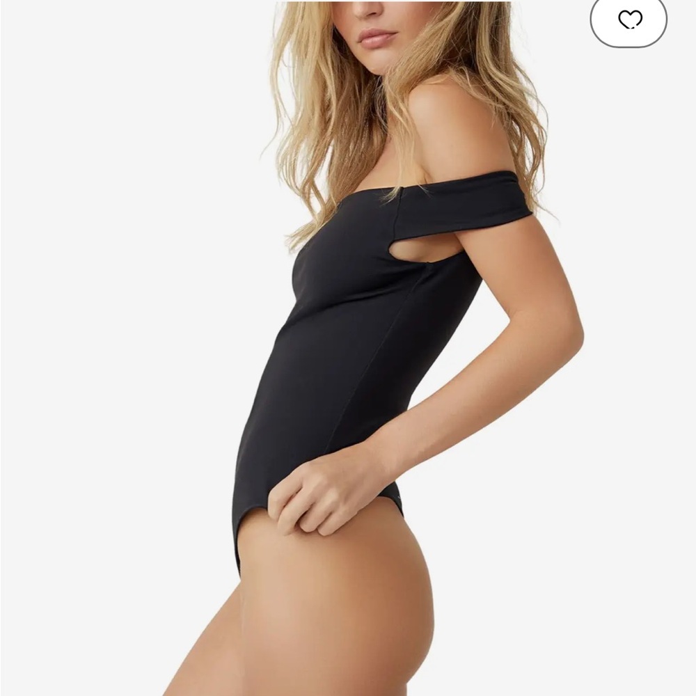 Out from under Off to the Races Bodysuit in Black XS or medium NWOT 😎